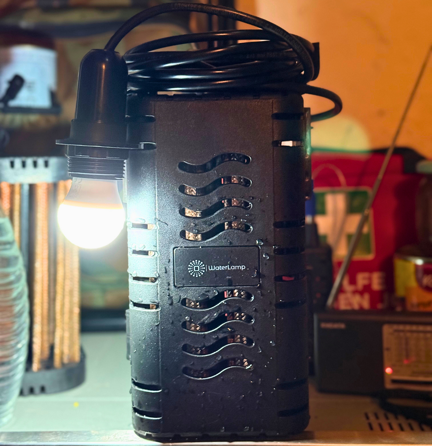 WaterLamp® Barrel 2.0 – Wasseraktiviertes Notfalllicht